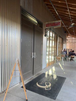 The Midnight Shift Restaurant & Bar by null