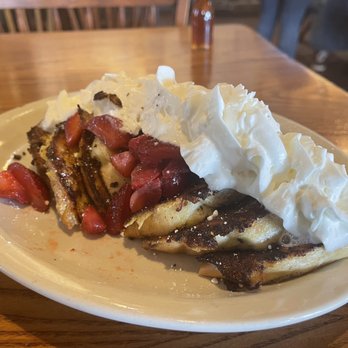 Cracker Barrel Old Country Store - Sourdough French Toast with Strawberries - Breakfast & Brunch Near Me - Spanish Fort, Alabama