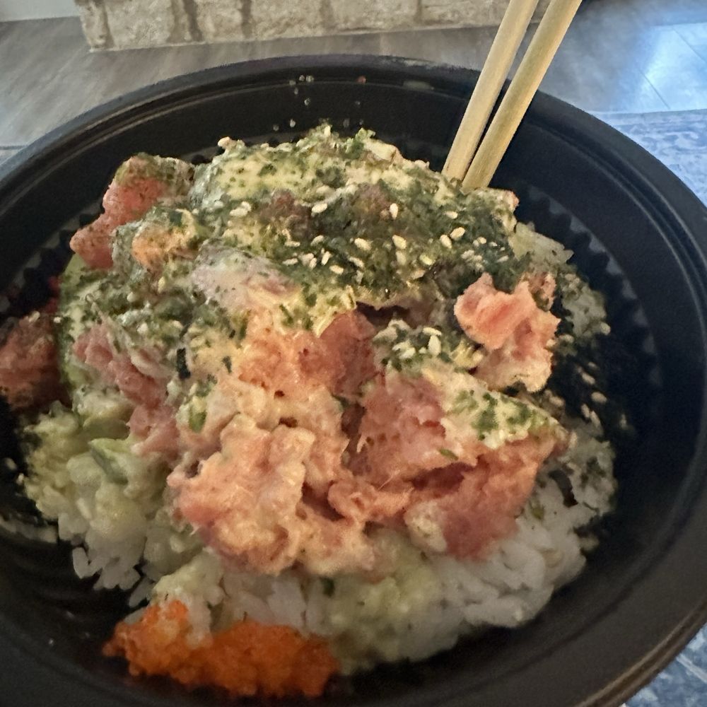Sushi Seven - James tower - spicy tuna was kind of sloppy inside?? Like very squishy almost "too" raw??? - Sushi Bars Near Me - San Antonio, Texas Sushi Seven - James tower - spicy tuna was kind of sloppy inside?? Like very squishy almost "too" raw??? - Sushi Bars Near Me - San Antonio, Texas