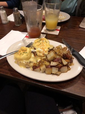 Spring Street Tavern by null