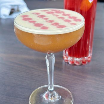 Hilltop Kitchen & Bar - Wine Bars Near Me - Syosset, New York