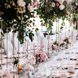 Edina's Premiere neighborhood flower shop offering flowers for daily orders, weddings, events, workshops, and our curated Bloom Bar.