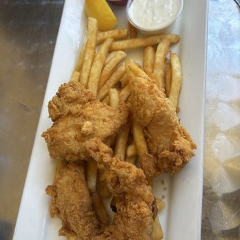 Louie Linguini's - Fish and Chips - Seafood Near Me - Monterey, California