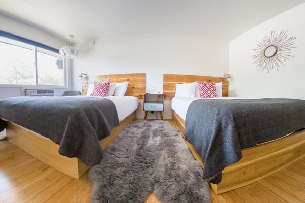 The Monarch Motel by null