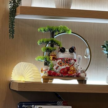Lab 13 Handroll Bar - Shelf decor - Sushi Bars Near Me - Chestnut Hill, Massachusetts Lab 13 Handroll Bar - Shelf decor - Sushi Bars Near Me - Chestnut Hill, Massachusetts