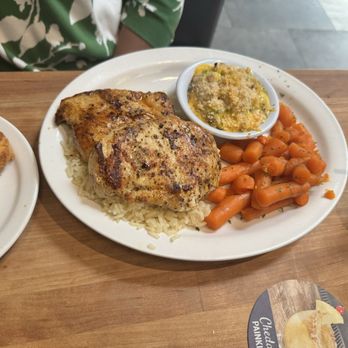 Cheddar's Scratch Kitchen - Lemon Pepper Chicken - Comfort Food Near Me - Orlando, Florida