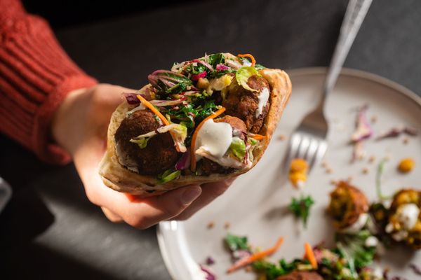 Roti Mediterranean Bowls. Salads. Pitas. by null