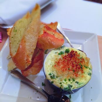 Pappadeaux Seafood Kitchen - Lump Crab and Spinach dip with Garlic Bread - Cajun/Creole Near Me - Grapevine, Texas Pappadeaux Seafood Kitchen - Lump Crab and Spinach dip with Garlic Bread - Cajun/Creole Near Me - Grapevine, Texas