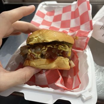 Ludlow Burger - 8oz Brisket Burger - Burgers Near Me - New York, New York Ludlow Burger - 8oz Brisket Burger - Burgers Near Me - New York, New York