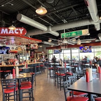 SMITTY’S GARAGE BURGERS & BEER - Updated May 2025 - 180 Photos & 175 ...