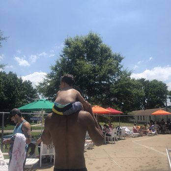 Gator Pool - Water Parks Near Me - Virginia Beach, Virginia