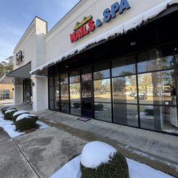 Sunshine Nails & Spa - Slightly