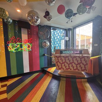 Wonder Bar - Bars Near Me - Austin, Texas