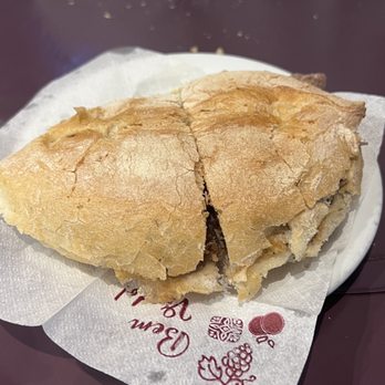 Restaurante Matobiche - Prego no pão - Restaurants Near Me - Lagos, 08