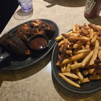 The Cat's Meow - Blackened Cajun Tenders and Fresh Cut Fries - Bars Near Me - Manheim, Pennsylvania
