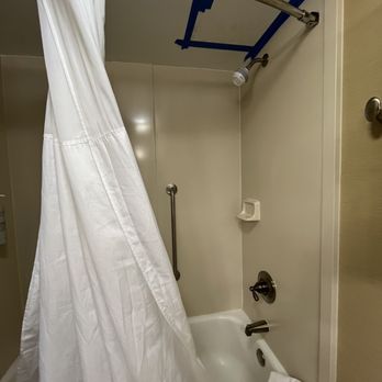 Hampton Inn East Aurora - Shower with tapped ceiling - Hotels Near Me - East Aurora, New York Hampton Inn East Aurora - Shower with tapped ceiling - Hotels Near Me - East Aurora, New York