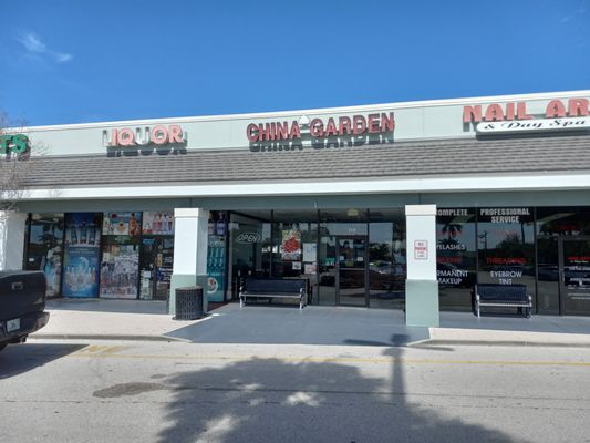 1616 Cape Coral Parkway West