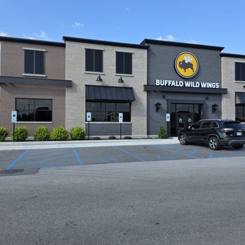 Buffalo Wild Wings - Sports Bars Near Me - Perrysburg, Ohio Buffalo Wild Wings - Sports Bars Near Me - Perrysburg, Ohio
