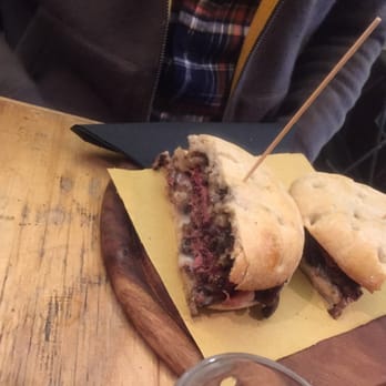 Knick Knack Yoda - Never mind burger w/ truffle - YUMMM - Breweries Near Me - Rome, RM Knick Knack Yoda - Never mind burger w/ truffle - YUMMM - Breweries Near Me - Rome, RM