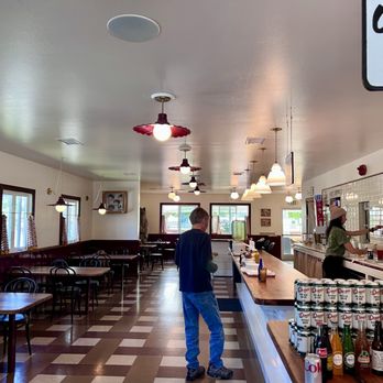 Jumbo's Win Win - Interior of Jumbo's Win Win - Burgers Near Me - Philo, California