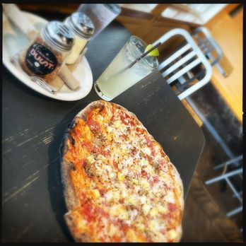 Fiamma Pizza - Spicy sausage (with added pineapple) medium pizza and ginger beer. - Pizza Near Me - Bellingham, Washington Fiamma Pizza - Spicy sausage (with added pineapple) medium pizza and ginger beer. - Pizza Near Me - Bellingham, Washington