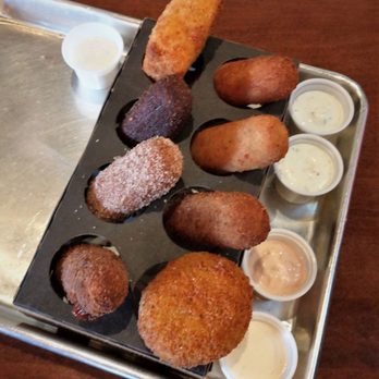 Dos Croquetas - Dos Croquetas 12/27/20:  Ham, 305, Mac + Cheese + Bacon, Medianoche, Mexican Street Corn, Guava, Oreo, Arroz con Leche Croquetas - Bakeries Near Me - Miami, Florida