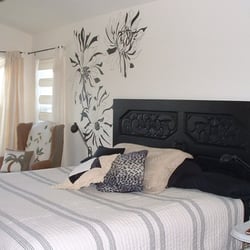 Laughing Lizard Bed & Beach - Shy Salamander Room