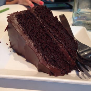 Fresh Kitchen + Juice Bar - Chocolate cake - Vegan Near Me - Toronto, Ontario Fresh Kitchen + Juice Bar - Chocolate cake - Vegan Near Me - Toronto, Ontario