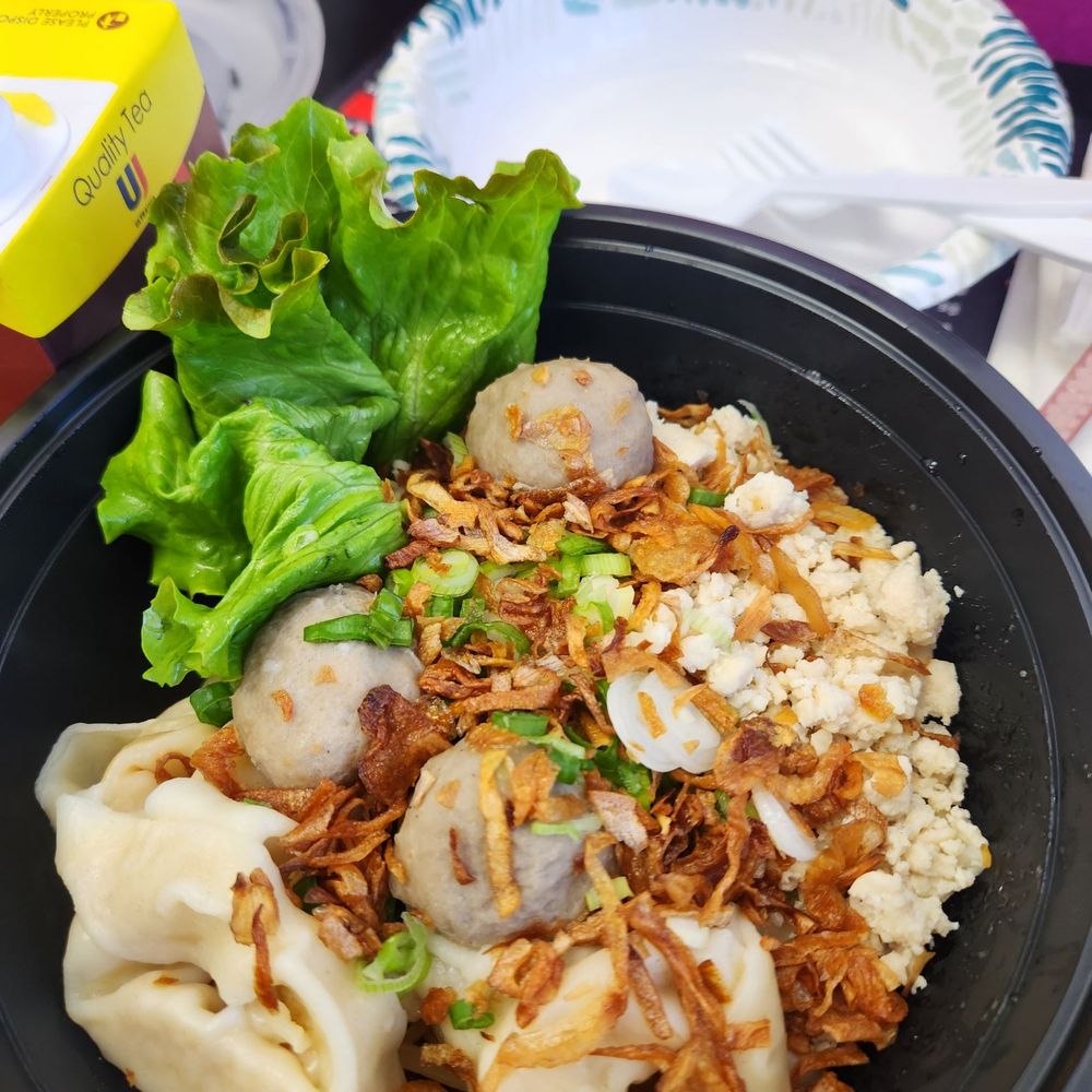 TOP 10 BEST Japanese Restaurant near Martin Drive, Milwaukee, WI