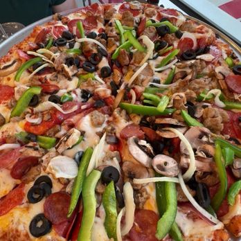 Round Table Pizza - Pizza Near Me - San Antonio, Texas