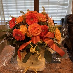 Ribbons And Roses - Floral arrangements