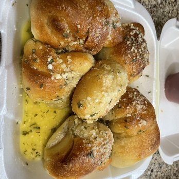 Pasquales Pizzeria - garlic knots-extra garlicy! - Italian Near Me - Alafaya, Florida