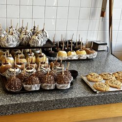Rocky Mountain Chocolate Factory - Got chocolates