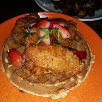 Beatstro - Fried Chicken n Waffles - American Near Me - Bronx, New York