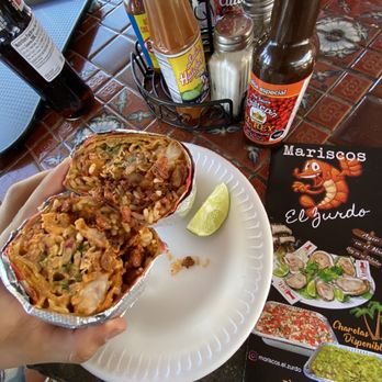 Mariscos El Zurdo - Burrito de camarón y pastor con todo y echo con amor - Seafood Near Me - Montebello , California Mariscos El Zurdo - Burrito de camarón y pastor con todo y echo con amor - Seafood Near Me - Montebello , California