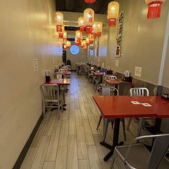 Li‘s Knife Cut Noodle - Seating area - Chinese Near Me - Berkeley, California Li‘s Knife Cut Noodle - Seating area - Chinese Near Me - Berkeley, California