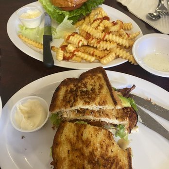 Renae's Cafe - Renae's Chicken Sandwich and Classic Burger w/ fries! - American Near Me - Bakersfield, California Renae's Cafe - Renae's Chicken Sandwich and Classic Burger w/ fries! - American Near Me - Bakersfield, California