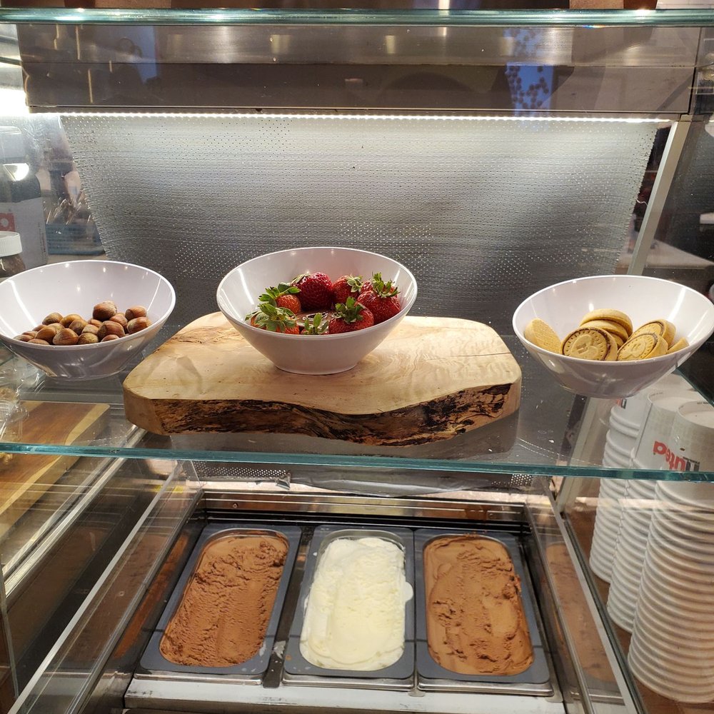 Nutella Cafe - Desserts Near Me - Chicago, Illinois