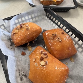 Beignet Baton Rouge - Coffee & Tea Near Me - Baton Rouge, Louisiana