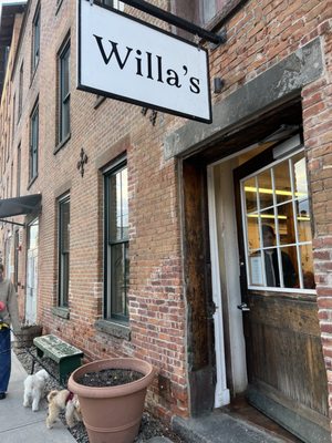 Willa's by null