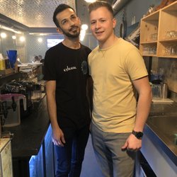 Esteem Lounge - Isi und Julian