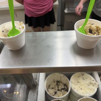 Mountain Brook Creamery - Insta graham ice cream (kids scoop) - Ice Cream & Frozen Yogurt Near Me - Mountain Brook, Alabama Mountain Brook Creamery - Insta graham ice cream (kids scoop) - Ice Cream & Frozen Yogurt Near Me - Mountain Brook, Alabama
