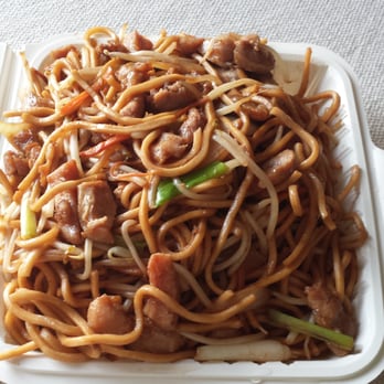 Cheung Hing Restaurant - Chicken chow mein - Chinese Near Me - San Francisco, California