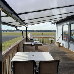 Ellie's at the Airport - View of their outside patio