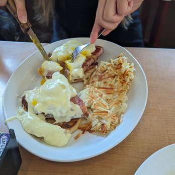 Village Vault Restaurant - Eggs Benedict - American Near Me - Glendora, California Village Vault Restaurant - Eggs Benedict - American Near Me - Glendora, California
