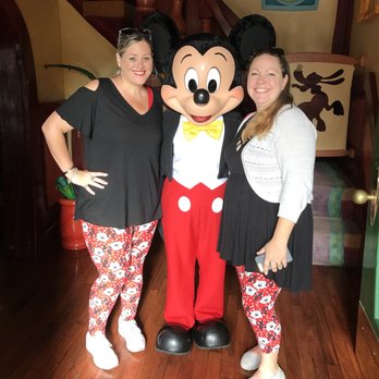 Mickey's House and Meet Mickey Mouse - Amusement Parks Near Me - Anaheim, California