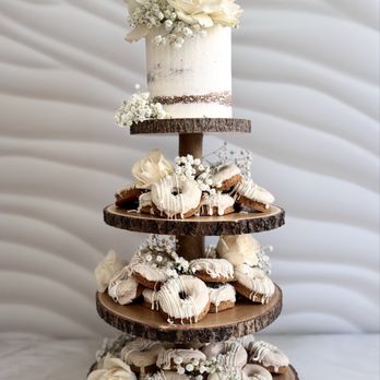 Cake - Gourmet Sugar Service - Classic doughnut tower - Desserts Near Me Cake - Gourmet Sugar Service - Classic doughnut tower - Desserts Near Me