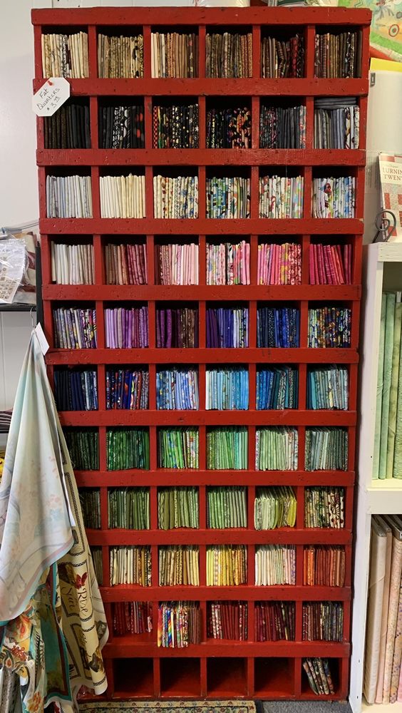 MATERIAL GIRL’S QUILT SHOP Updated September 2024 306 N Buckeye