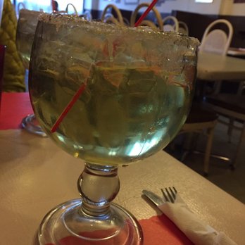 Villa Y Zapata - Double on the rocks gold margarita - Mexican Near Me - Cleveland, Ohio Villa Y Zapata - Double on the rocks gold margarita - Mexican Near Me - Cleveland, Ohio