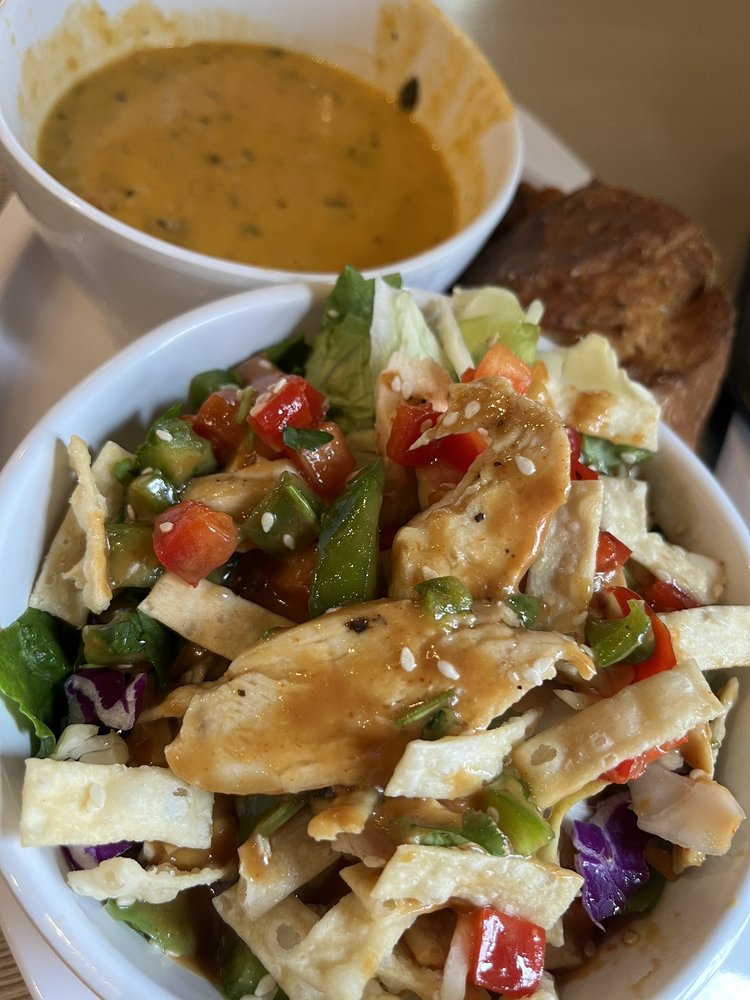 Main Street Cafe & Bakery